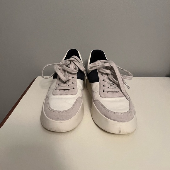 Vince Warren Court Sneaker - Picture 2 of 4